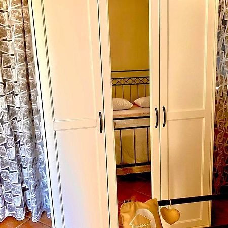 Casa Di Nonna Mia Bed & Breakfast Наполи Екстериор снимка