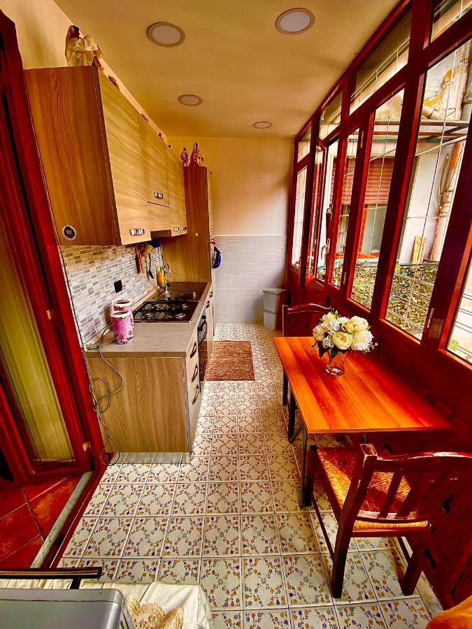 Casa Di Nonna Mia Bed & Breakfast Наполи Екстериор снимка